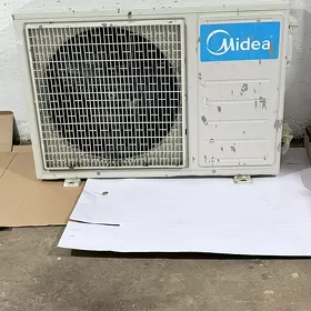 Kondisioner Midea