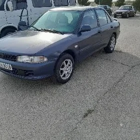 Mitsubishi Lanser 1993