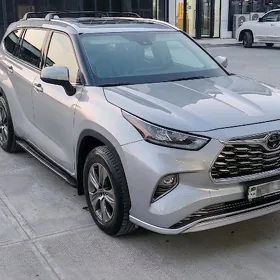 Toyota Highlander 2020