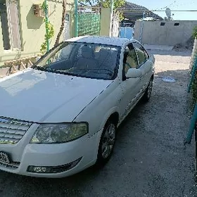 Nissan Sunny 2011