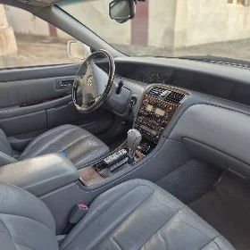 Toyota Avalon 2003