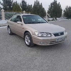 Toyota Camry 2001