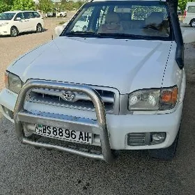 Nissan Pathfinder 2000