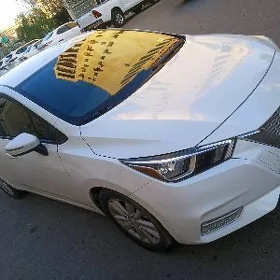 Nissan Versa 2021