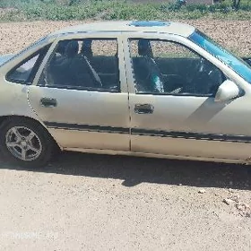 Opel Vectra 1990