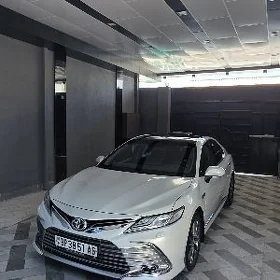 Toyota Camry 2023