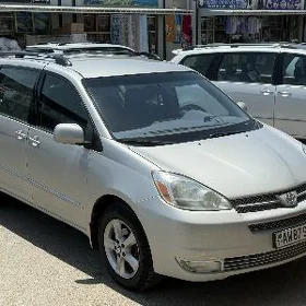 Toyota Sienna 2004