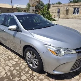 Toyota Camry 2017