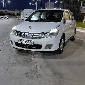 Nissan Versa 2010