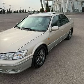 Toyota Camry 2000