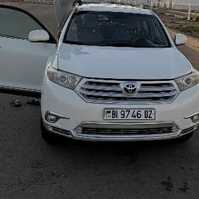 Toyota Highlander 2011