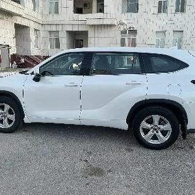 Toyota Highlander 2022