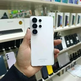 Roboçy telefon alýas