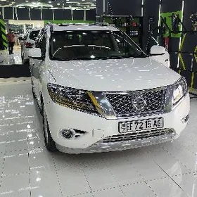 Nissan Pathfinder 2013