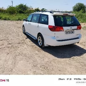 Toyota Sienna 2004