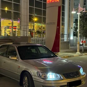 Toyota Camry 2000