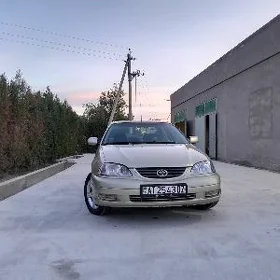 Toyota Avensis 2002