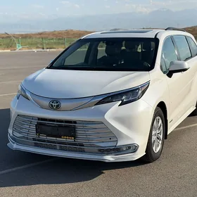 Toyota Sienna 2021