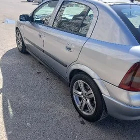 Opel Astra 2003