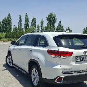 Toyota Highlander 2018