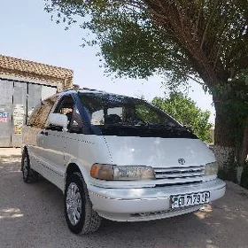 Toyota Previa 1992