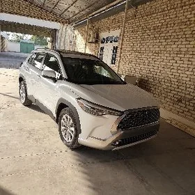 Toyota Corolla Cross 2023