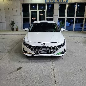 Hyundai Elantra 2021