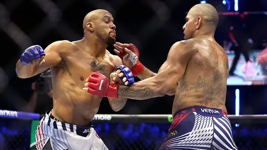 Сирил Ган нокаутировал Перейру и стал временным чемпионом UFC