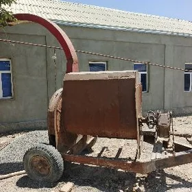 MTZ T-28 2013