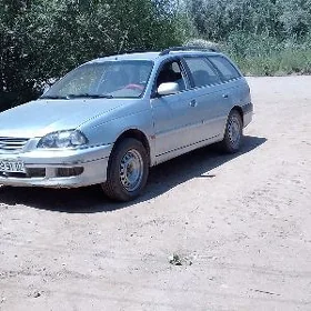Toyota Avensis 2000