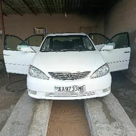 Toyota Camry 2004