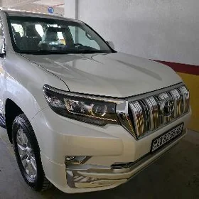 Toyota Land Cruiser Prado 2023