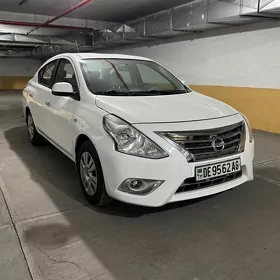Nissan Sunny 2021