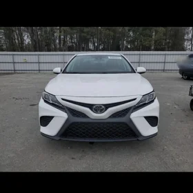Toyota Camry 2019