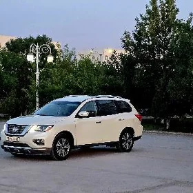 Nissan Pathfinder 2019