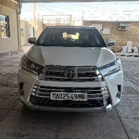 Toyota Highlander 2019