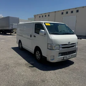 Toyota Hiace 2015