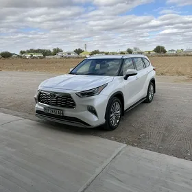 Toyota Highlander 2020