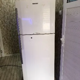 Holodilnik Hitachi