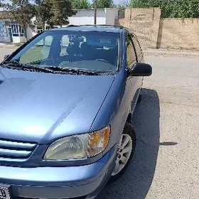 Toyota Sienna 2002