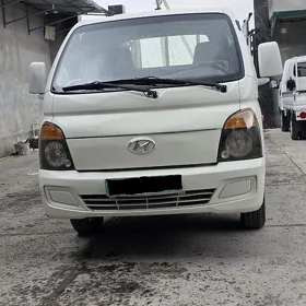 Hyundai H-1 2013