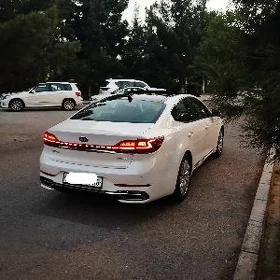 Kia Cadenza 2020