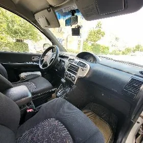 Hyundai Matrix 2002