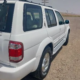 Infiniti QX4 2000