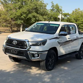 Toyota Hilux 2025