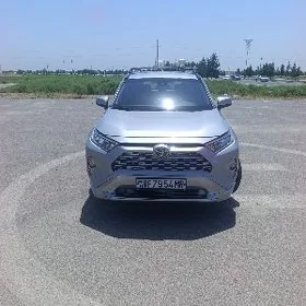 Toyota RAV4 2021