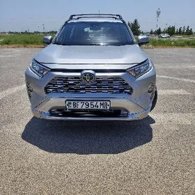 Toyota RAV4 2021