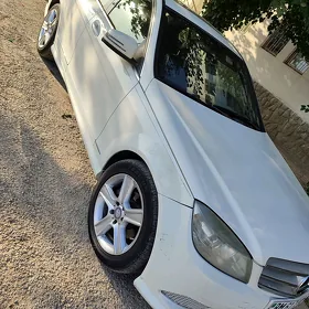Mercedes-Benz C300 2010