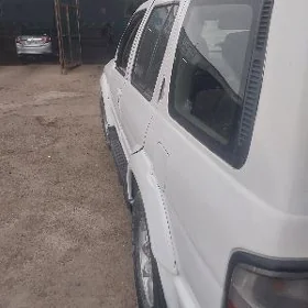 Nissan Pathfinder 1998