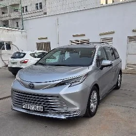 Toyota Sienna 2021